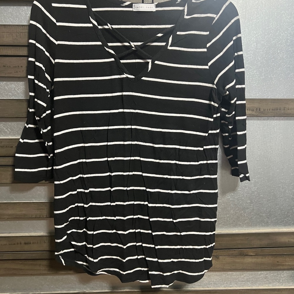 Emory Park Black and White Striped 3/4 Sleeve Tunic